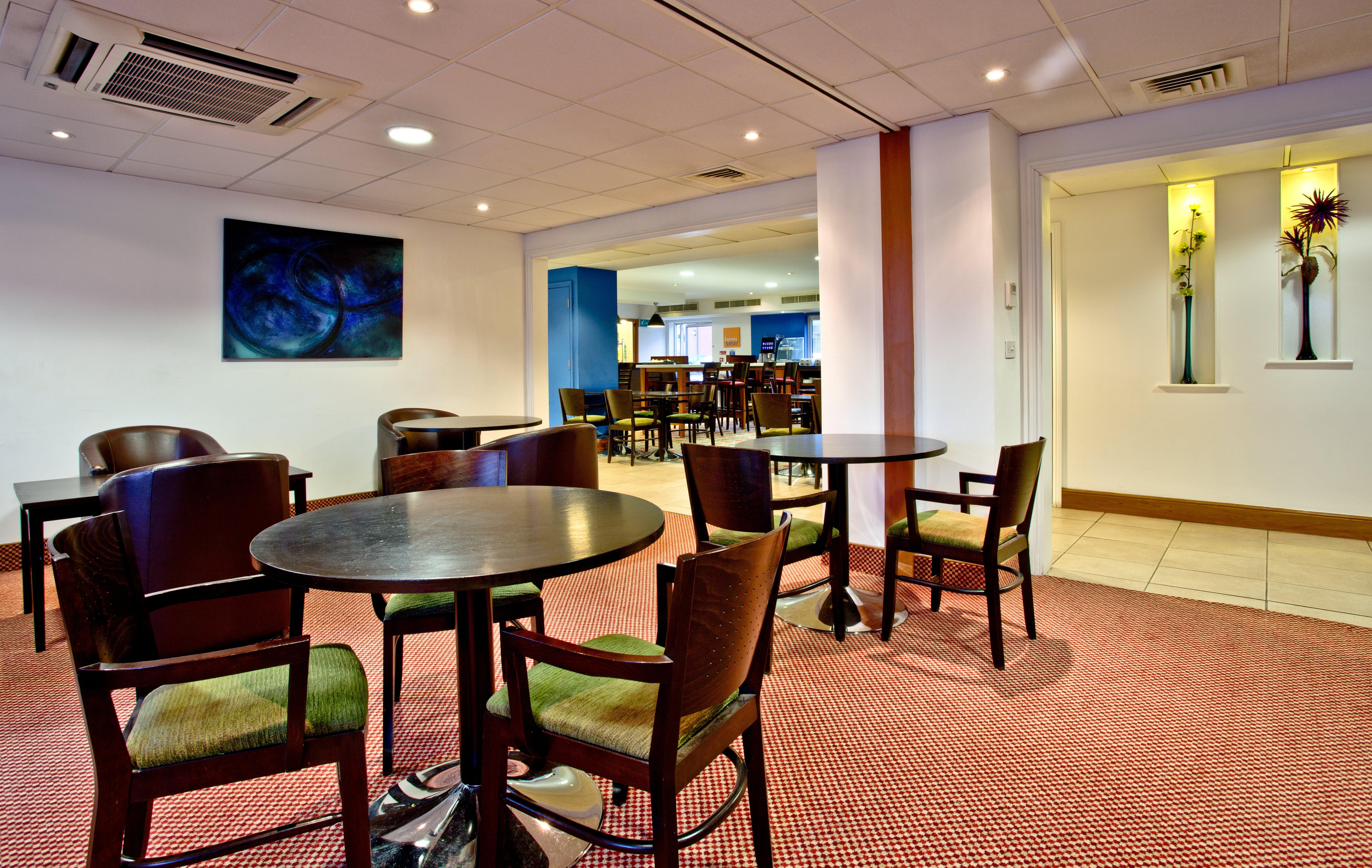 Holiday Inn Express Shrewsbury By Ihg Zewnętrze zdjęcie