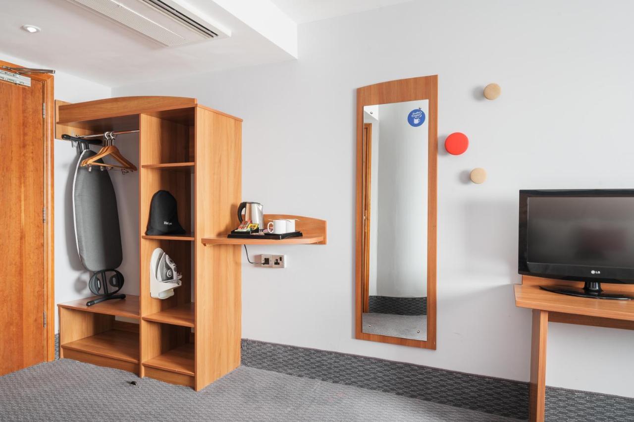 Holiday Inn Express Shrewsbury By Ihg Zewnętrze zdjęcie