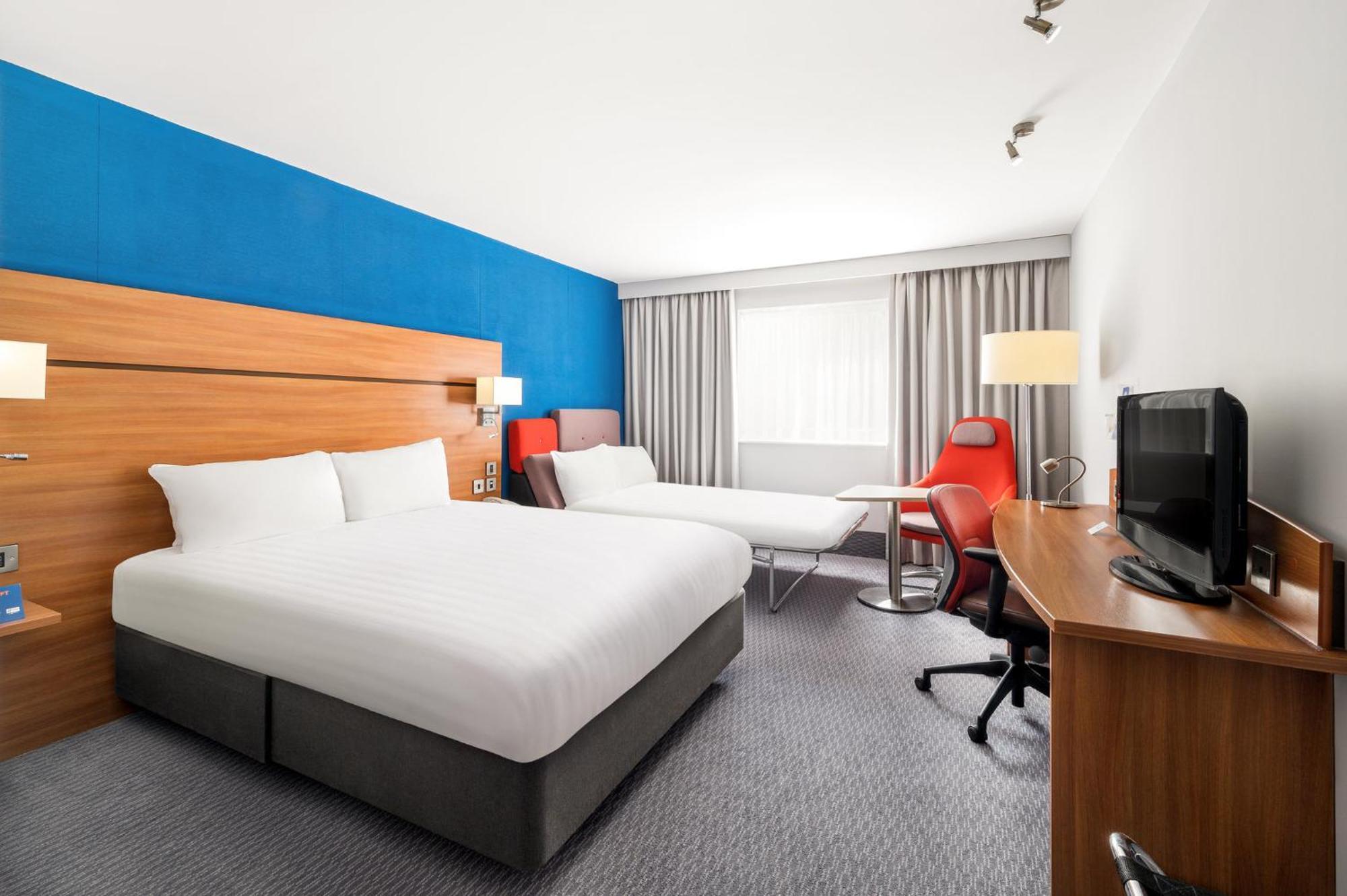Holiday Inn Express Shrewsbury By Ihg Zewnętrze zdjęcie