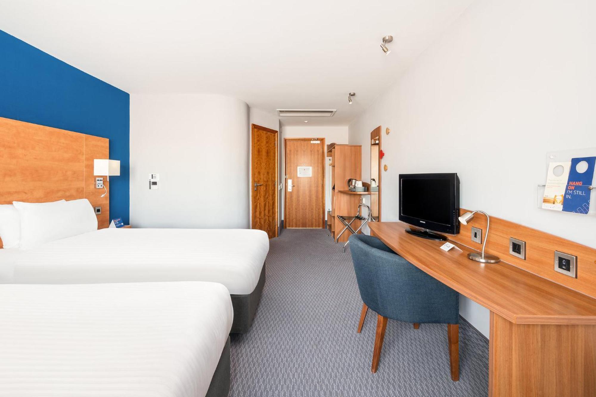 Holiday Inn Express Shrewsbury By Ihg Zewnętrze zdjęcie