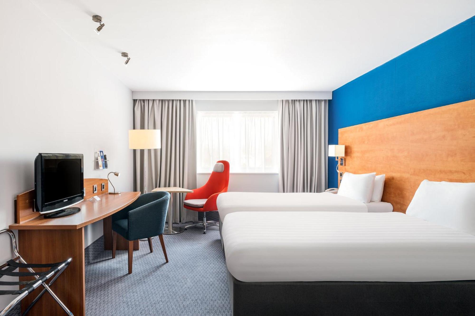 Holiday Inn Express Shrewsbury By Ihg Zewnętrze zdjęcie