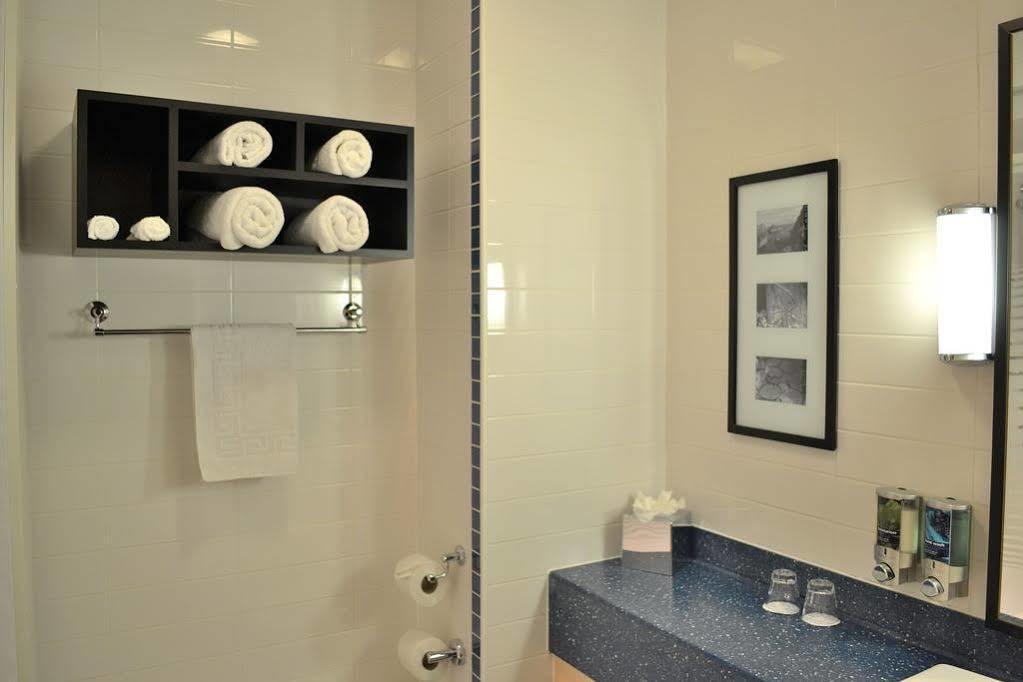 Holiday Inn Express Shrewsbury By Ihg Zewnętrze zdjęcie