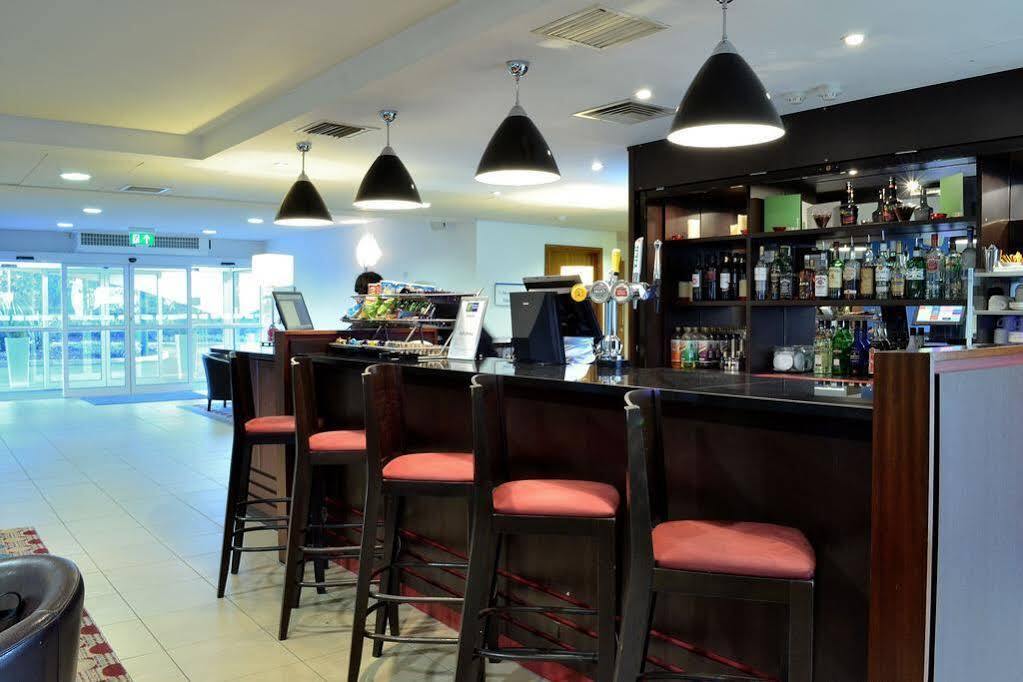 Holiday Inn Express Shrewsbury By Ihg Zewnętrze zdjęcie